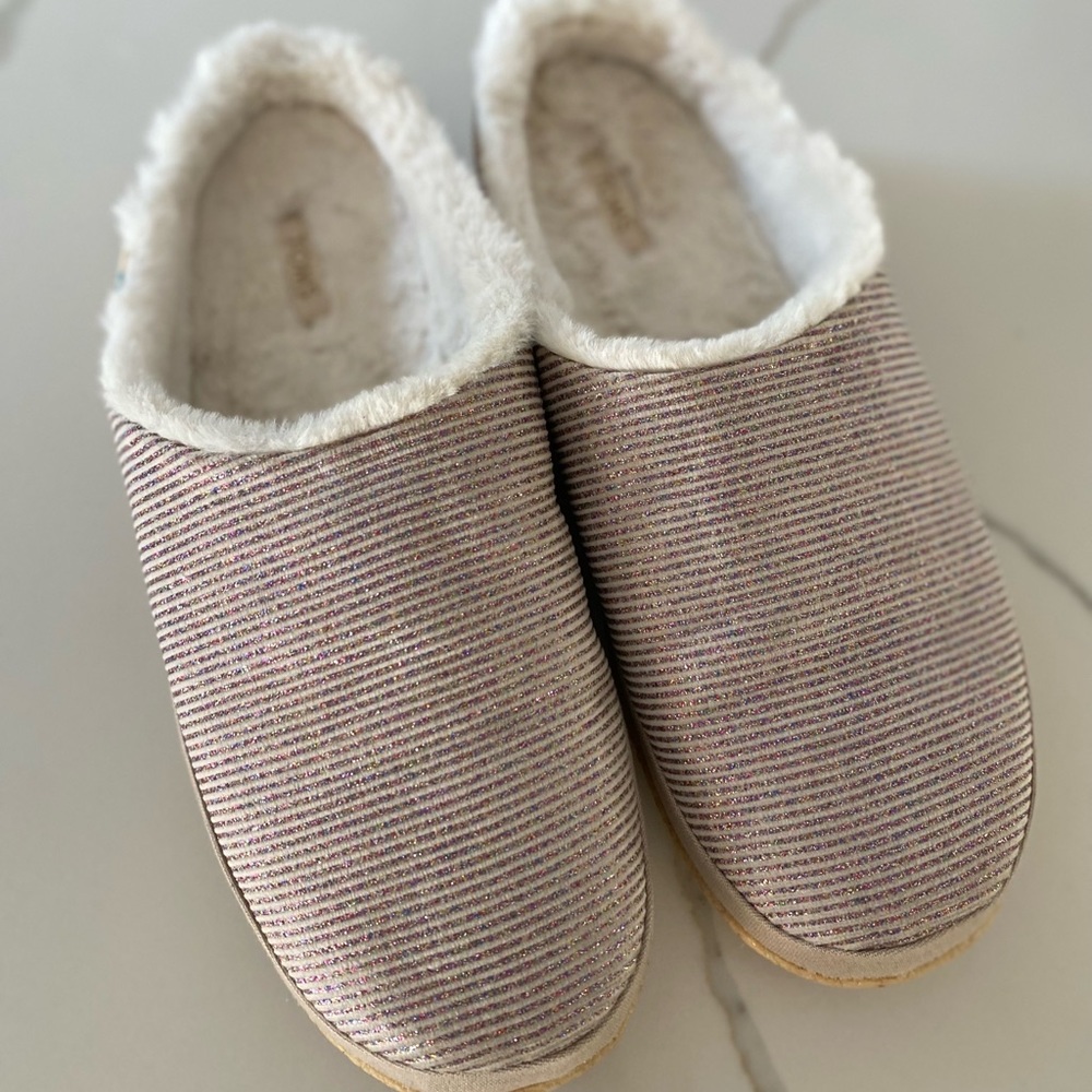 Toms Slippers